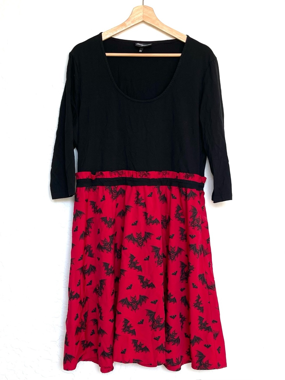 Sourpuss Batt Attack Scoop Neck Black and Red Women’s Size XXL Halloween Dress